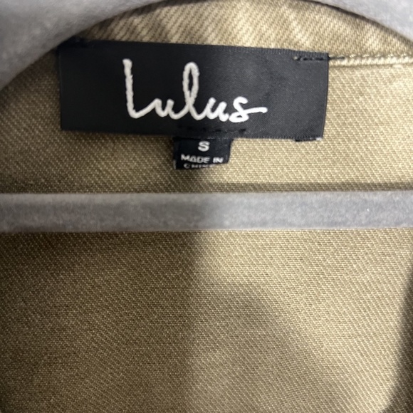 Lulus Green Jumpsuit Size S in EXCELLENT CONDITION - Picture 3 of 5